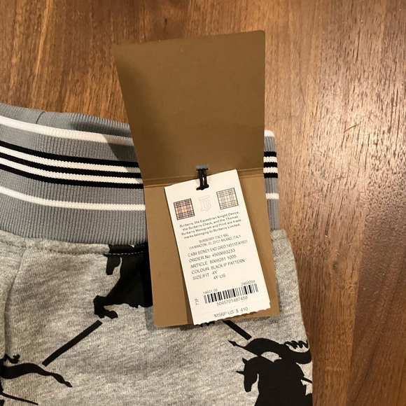 NEW! BURBERRY Boy's Sidney Equestrian Knight Printed Sweatpants - Picture 6 of 11